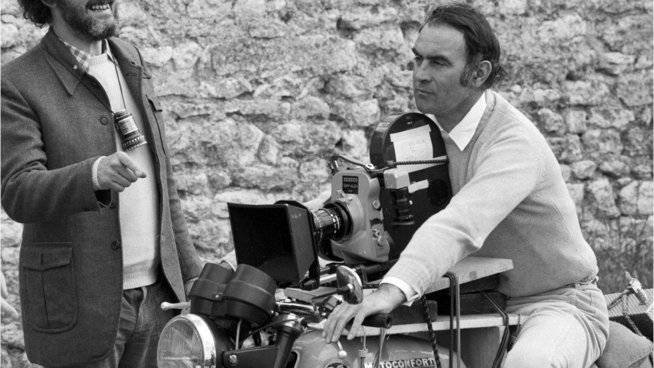 VOICI - Mort de Rémy Julienne, cascadeur et doublure de Jean-Paul Belmondo, à l'âge 90 ans