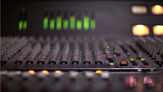 VOICI - MiKL brusquement viré de NRJ : « J'ai appris ce matin que j'étais viré