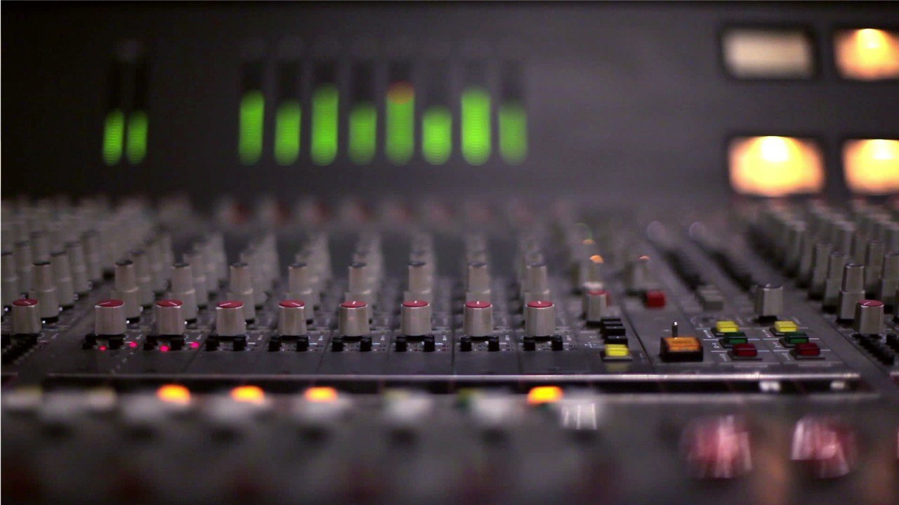 VOICI - MiKL brusquement viré de NRJ : « J'ai appris ce matin que j'étais viré "