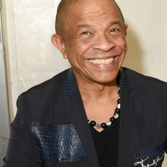 VOICI // SOCIAL - Francky Vincent Se Fait Des Injections Au Visage : Le Résultat Est Bluffant