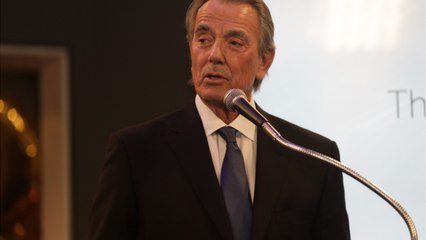 VOICI Les Feux de l'amour : Eric Braeden se fait vacciner contre la Covid-19 et encourage ses fans à le suivre