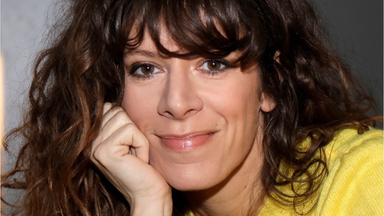 VOICI - Magali Ripoll : son hilarante explication de texte de la chanson Chandelier à sa fille