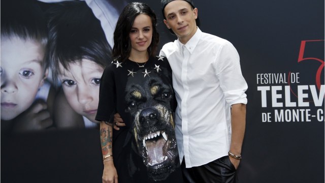 VOICI-PHOTO Alizée partage un adorable cliché de sa fille Maggy et de... Jon Snow !