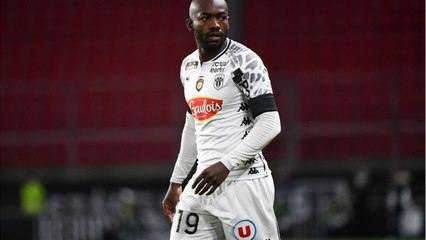 VOICI-Violences conjugales : le joueur d'Angers Stéphane Bahoken en garde à vue