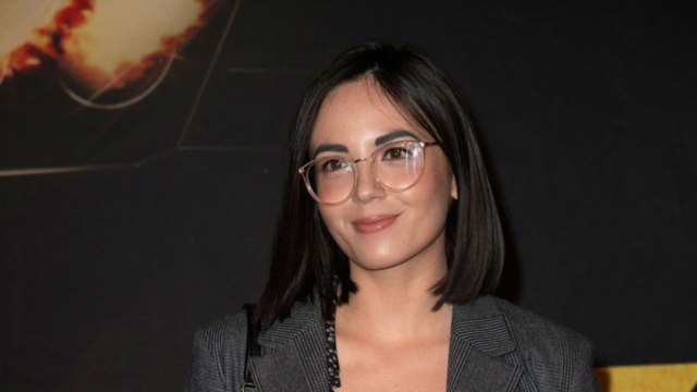 VOICI Agathe Auproux : découvrez le prix de son sac Balmain qui fait le buzz