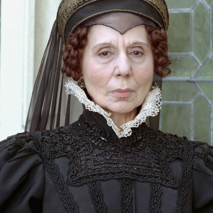 VOICI // SOCIAL // Hommage alice sapritch