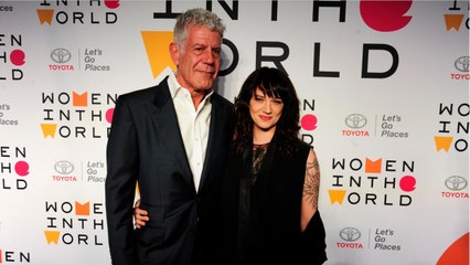 VOICI - Asia Argento : son ex Anthony Bourdain nommé aux Emmy Awards un an après son suicide
