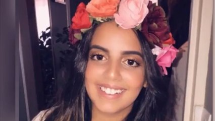 VOICI : « Votez pour moi " : Inès Reg se prend pour une candidate de Miss France 2021 et défile en tenue