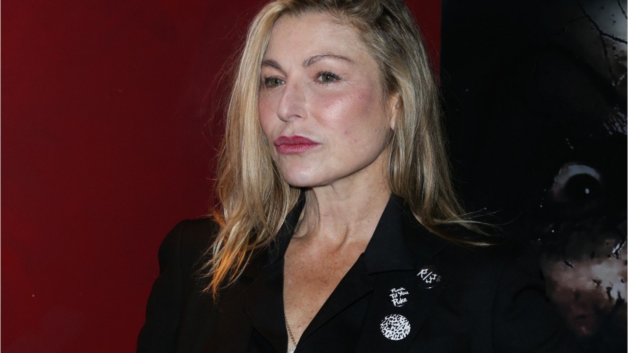 VOICI - Michael Jackson : son ex-petite-amie « convaincue qu’il était pédophile "