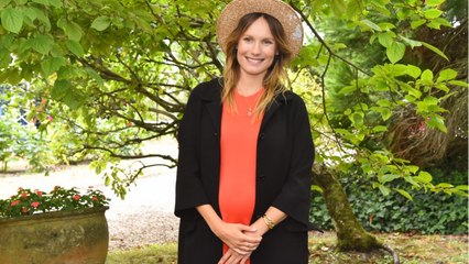 VOICI-PHOTO Ana Girardot enceinte : elle dévoile son baby bump