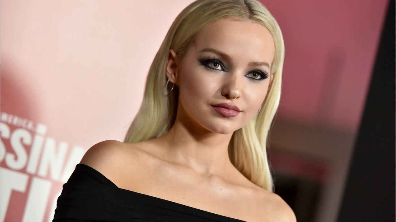 VOICI - Dove Cameron en deuil : l’actrice Disney rend hommage à sa co-star,  Cameron Boyce
