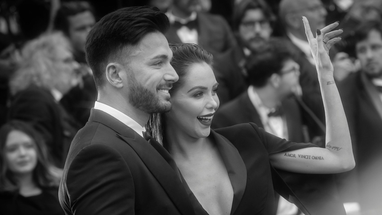 VOICI - Nabilla affiche son mari Thomas Vergara qui refuse de se séparer de ses reliques de Secret Story