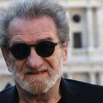 VOICI SOCIAL - Laeticia Hallyday « abandonnée par Eddy Mitchell après la mort de Johnny : le chanteur réplique