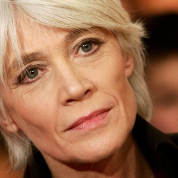 VOICI social Françoise Hardy N’arrive Plus À S’alimenter : Les Nouvelles Très Inquiétantes De La Chanteuse (1)
