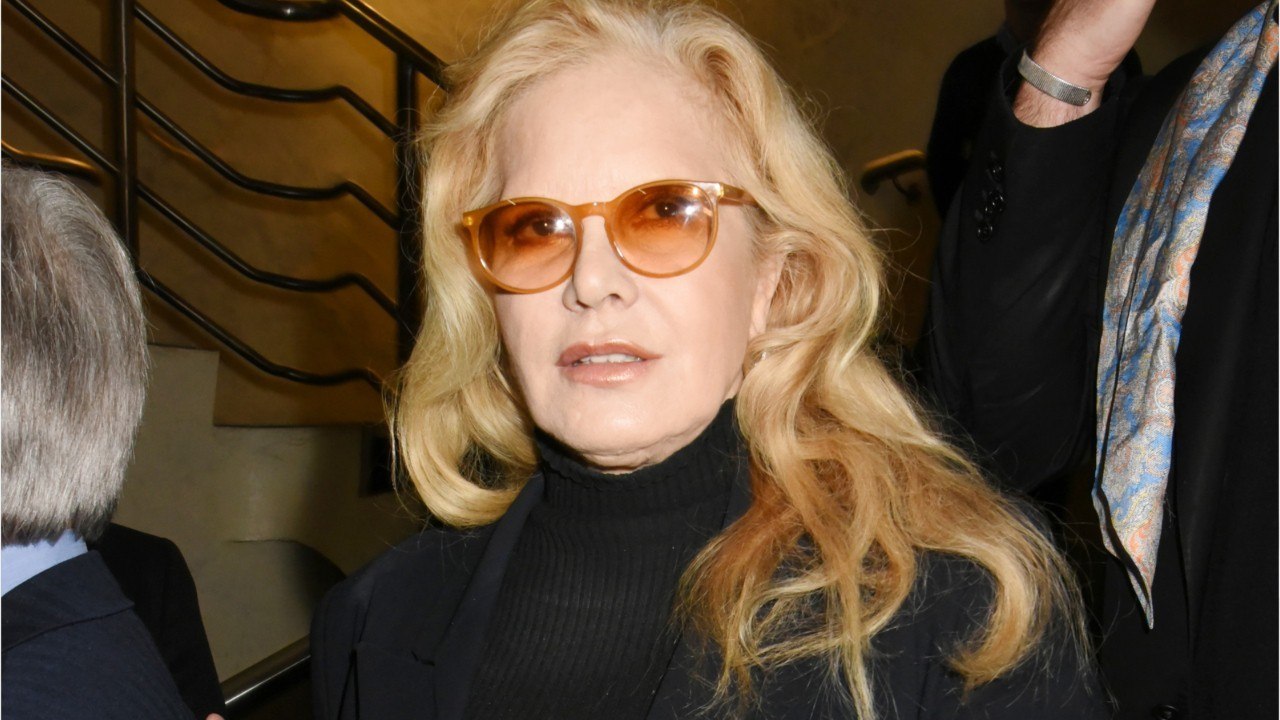 VOICI - Sylvie Vartan : ces mots pour Johnny Hallyday qui ont émus Laura et David