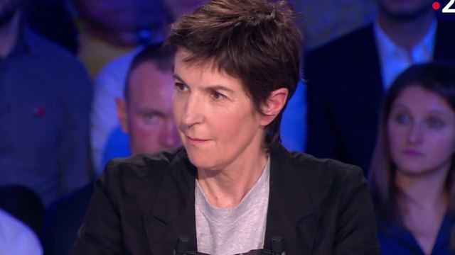 VOICI - Christine Angot : malmenée pour ses propos sur l’esclavage, elle présente ses excuses