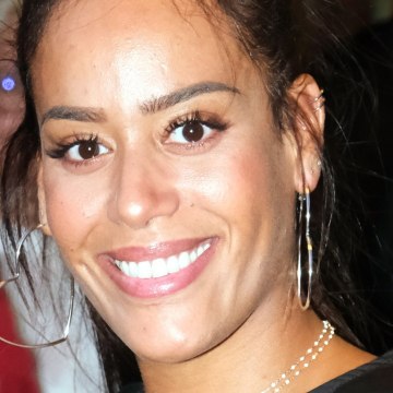 VOICI // SOCIAL - Amel Bent « Insupportable , Des Téléspectateurs Dénoncent Son Comportement Sur TF1 (2)