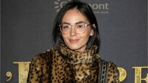 VOICI - Agathe Auproux manque d’en dévoiler trop face à Neymar