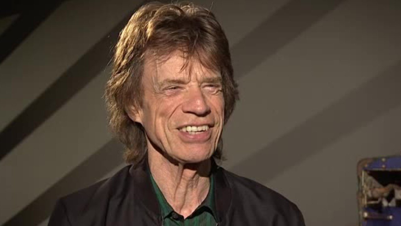 VOICI - Mick Jagger est en pleine forme après son opération du cœur et il le prouve