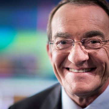 VOICI social- Jean-Pierre Pernaut fait un énorme lapsus qui va vexer Emmanuel Macron (1)