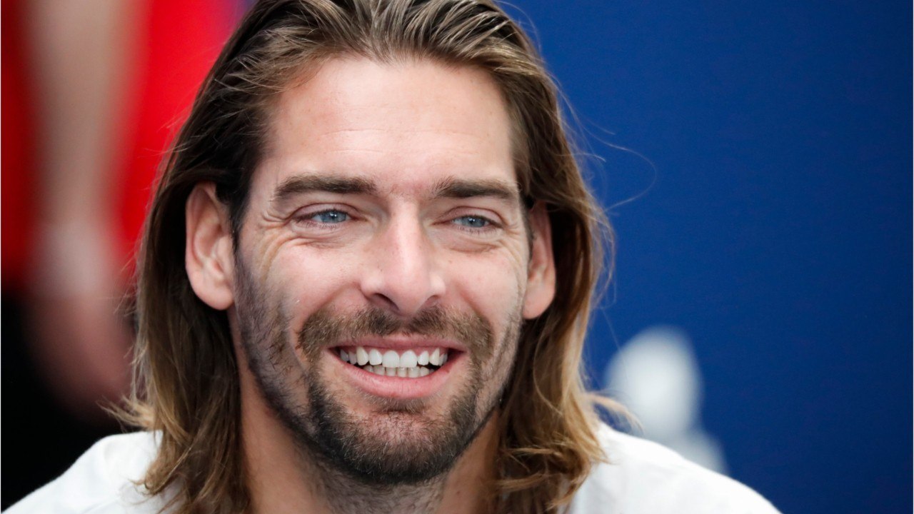 VOICI – Camille Lacourt en couple : il dévoile pour la première fois le visage de sa petite-amie