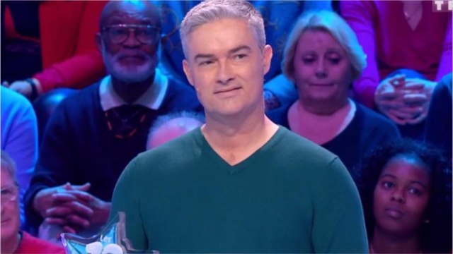 VOICI-Les 12 Coups de midi : Jean-Luc Reichmann appelle Paul pour ses 21 ans, Eric est jaloux