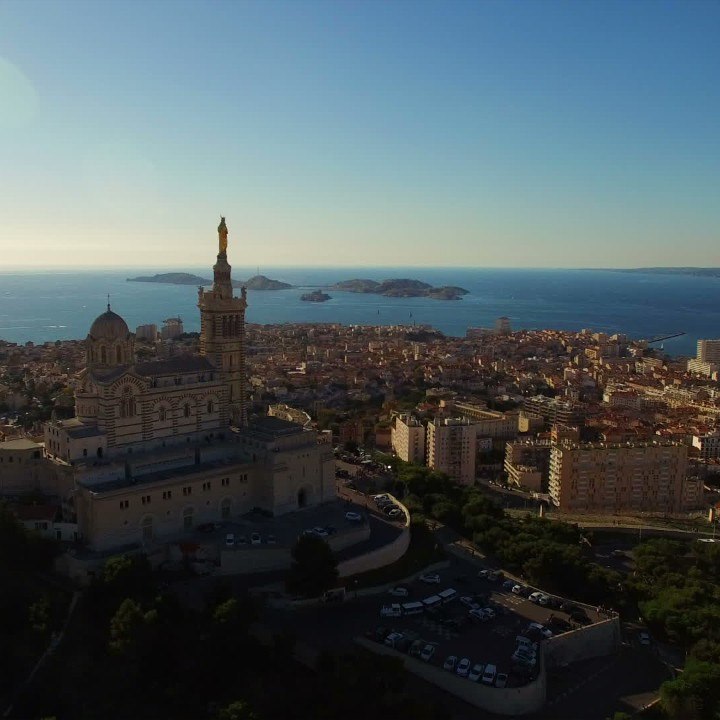 VOICI // SOCIAL // Plus Belle La Vie : Aurélie Vaneck (Ninon) Annonce Son Grand Retour Dans La Série ! (1)