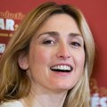 VOICI social - Surprise, Julie Gayet Et Valérie Trierweiler Font Partie De La Même Famille ! (1)