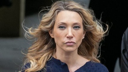 VOICI - Johnny Hallyday pas fan de la « mentalité française » ? Laura Smet pousse un coup de gueule