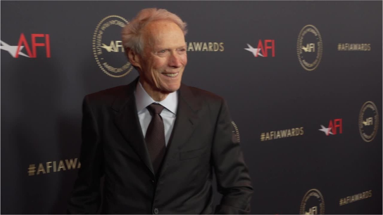 VOICI- Clint Eastwood fête ses 90 ans : ce terrible drame qui a failli lui coûter la vie