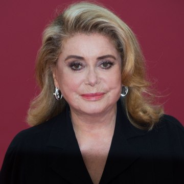 VOICI // SOCIAL - Catherine Deneuve Victime D'un AVC : Les Nouvelles Rassurantes De Son Entourage (1)