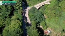 VOICI- Tour de Lombardie : le favori Remco Evenepoel chute d'un pont, les images terrifiantes