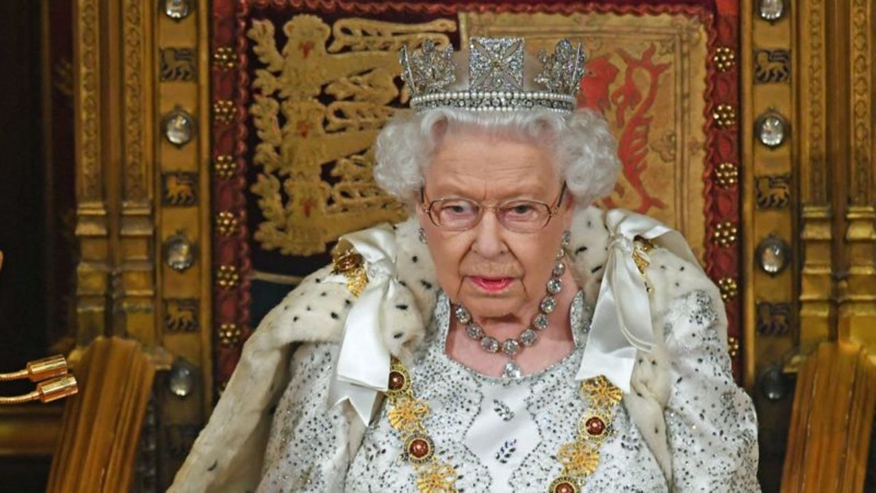 VOICI Elizabeth II : un acteur britannique réclame la fin de la monarchie à son décès