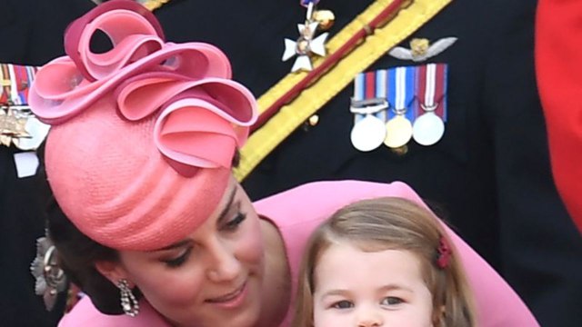 VOICI - Kate Middleton : l’adorable surnom qu’elle donne à sa fille la princesse Charlotte 2