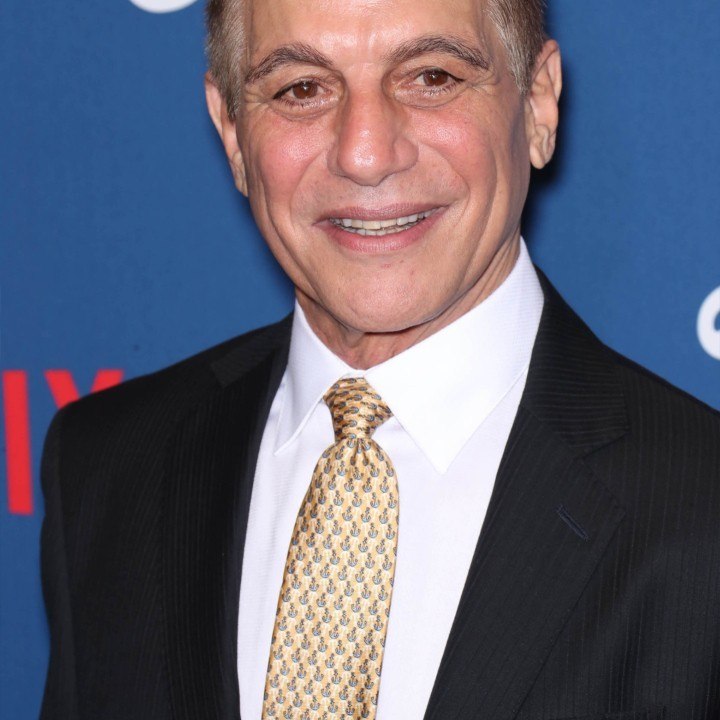 VOICI - Madame Est Servie (1)