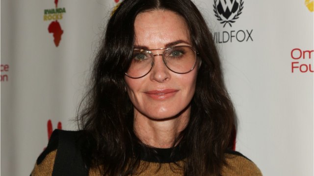 VOICI Courteney Cox partage un adorable souvenir d'enfance de sa fille, ses célèbres copines réagissent