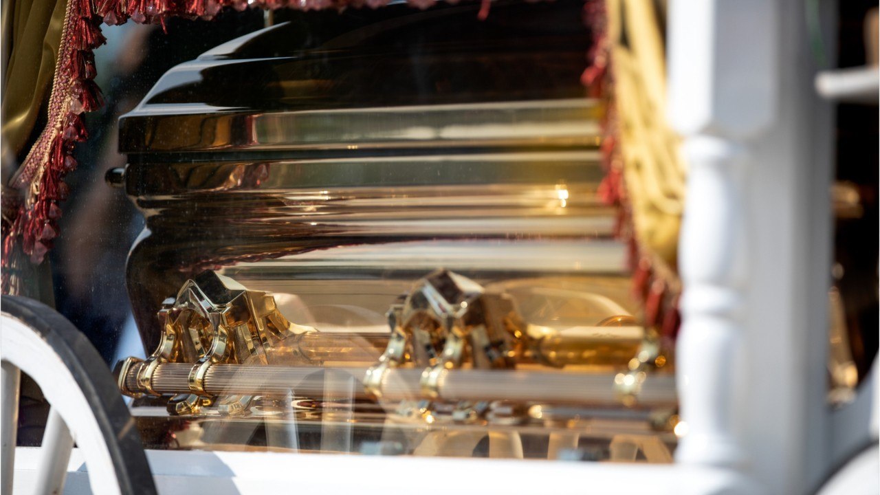 VOICI-Obsèques de George Floyd : ces piques lancées contre Donald Trump lors de la cérémonie