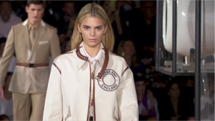 VOICI Kendall Jenner devient blonde, ses fans adorent