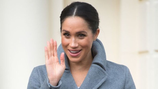 VOICI - Meghan Markle : la somme exorbitante que la duchesse a dépensé pour ses tenues en 2018