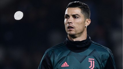 VOICI Cristiano Ronaldo en deuil : un proche du footballeur poignardé à mort