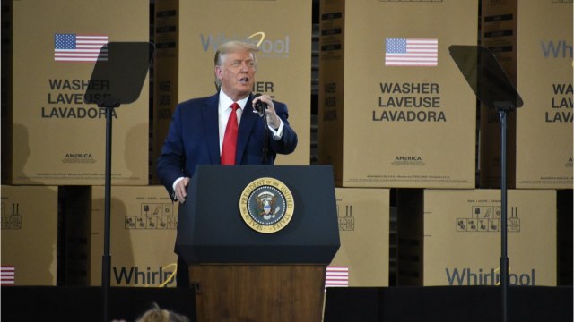 Voici - Donald Trump : son discours très étrange sur Dieu fait halluciner les internautes