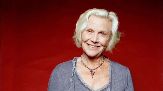VOICI James Bond : Honor Blackman, la célèbre Pussy Galore de Goldfinger, est décédée à l'âge de 94 ans