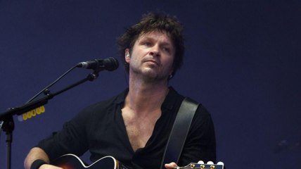 VOICI - Bertrand Cantat annonce mettre fin à sa carrière