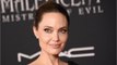 VOICI Angelina Jolie intraitable : le sujet qu'elle refuse d'aborder avec son père le comédien Jon Voight