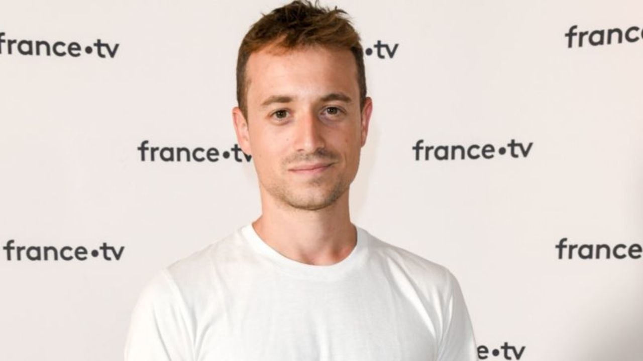 VOICI Hugo Clément : un de ses amis visé par une descente de police après une délation mensongère