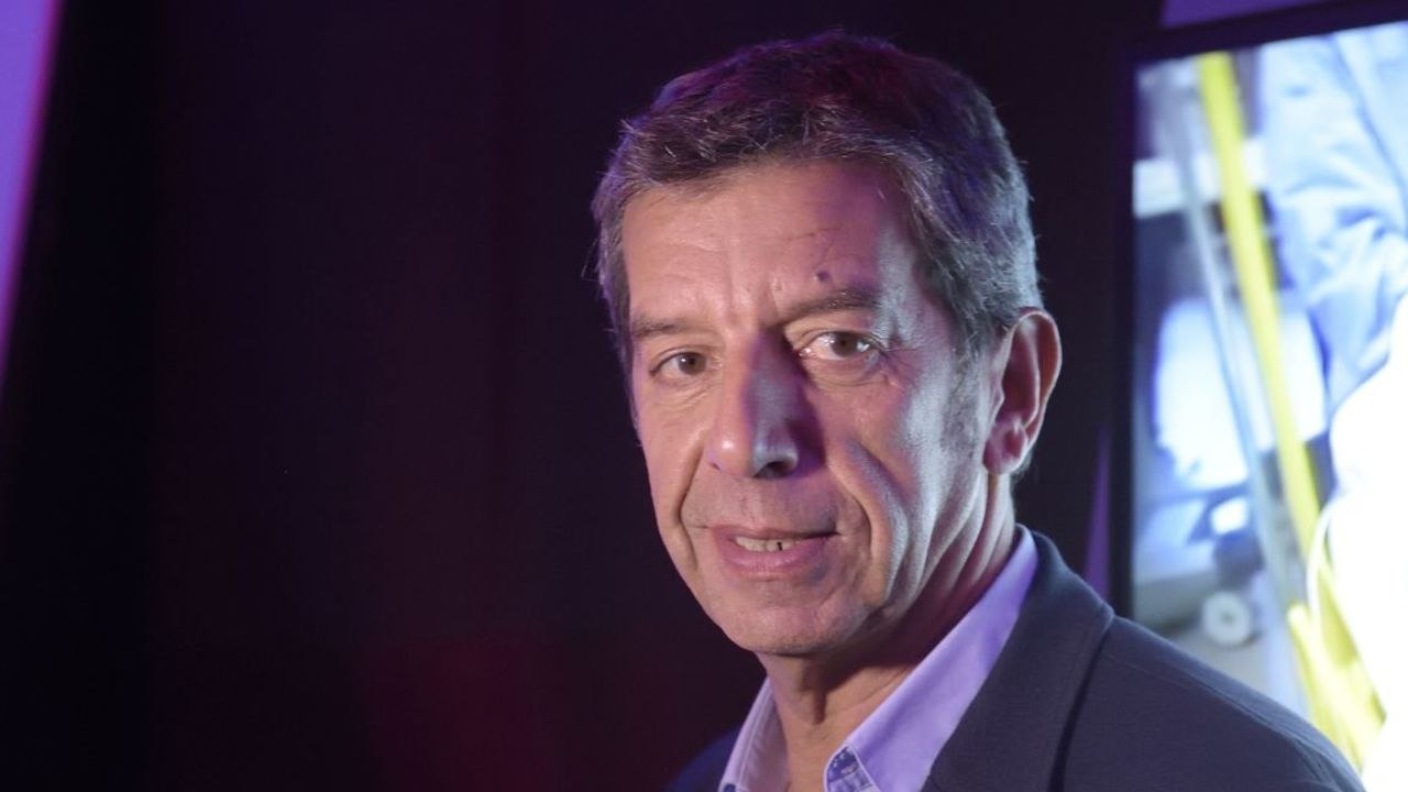 VOICI - Michel Cymes balance sur un célèbre animateur télé qui l’a traumatisé