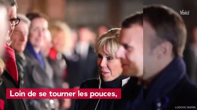 VOICI Emmanuel Macron sur Europe 1 : que faisait sa femme Brigitte pendant l’interview ?