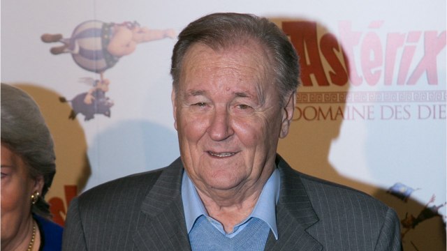 VOICI - Mort d’Albert Uderzo : Anne Goscinny anéantie par le décès du dessinateur