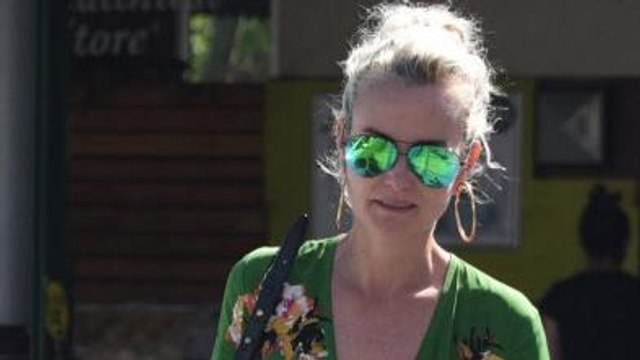 VOICI Mort de Charles Aznavour : l’hommage très discret de Laeticia Hallyday à la famille du chanteur