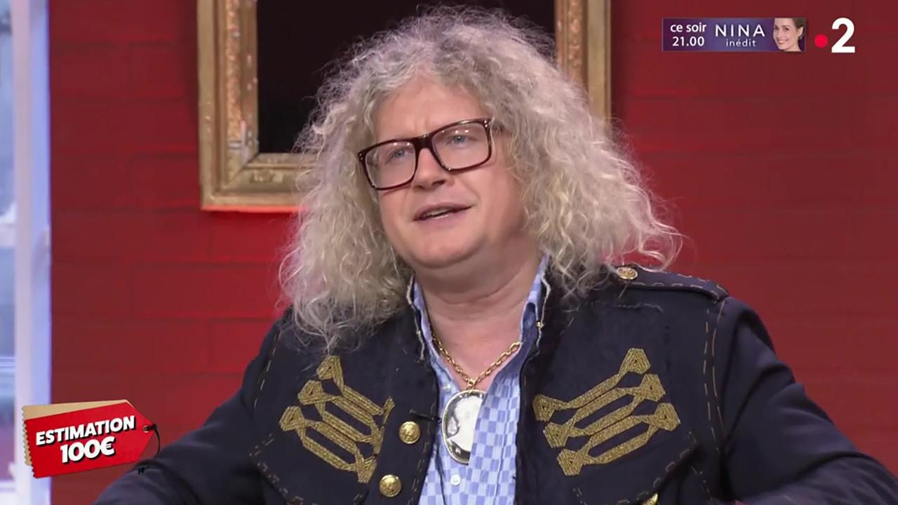 VOICI - Pierre-Jean Chalençon (Affaire conclue) évoque son homosexualité en direct